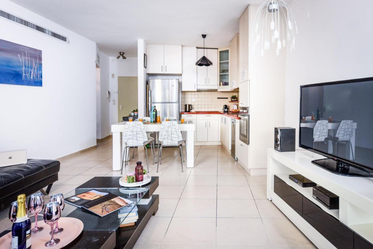 Stunning 2Br Apt W Balcony In City Center By Sea N' Rent Tel Aviv-Jaffa Exterior foto