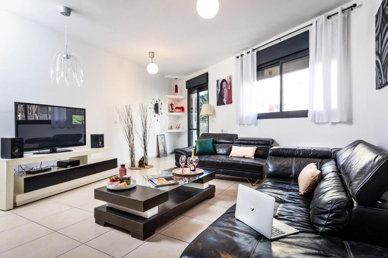 Stunning 2Br Apt W Balcony In City Center By Sea N' Rent Tel Aviv-Jaffa Exterior foto